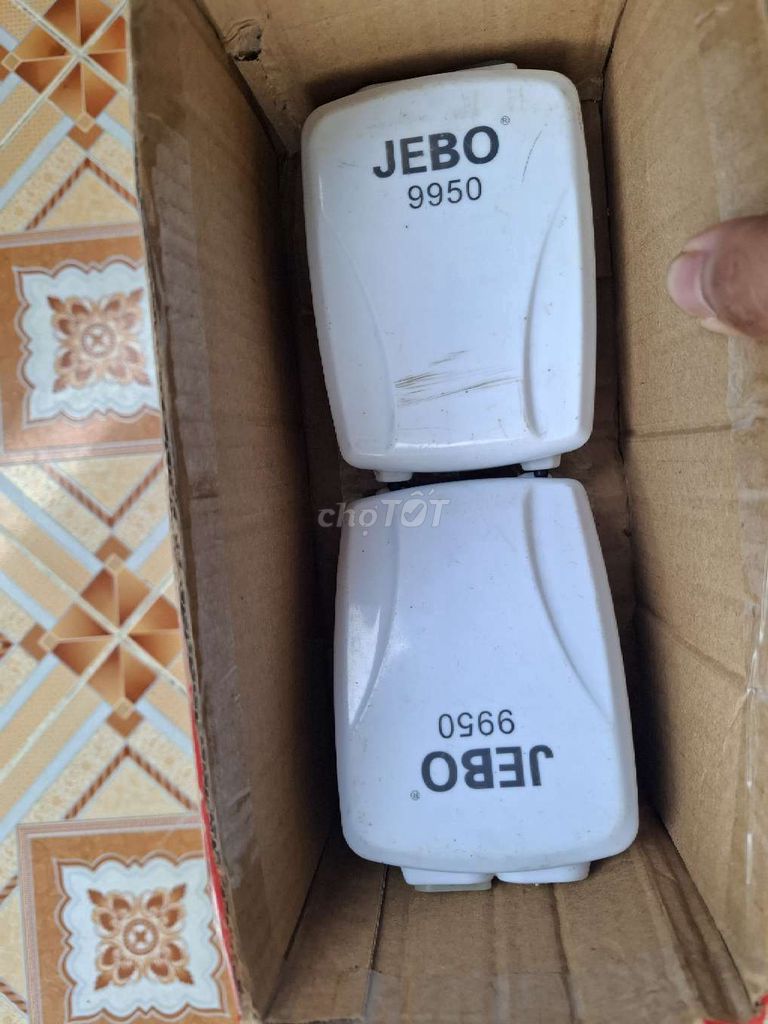 Máy sủi oxy JEBO 9950 Trắng. Mua bán Phụ kiện, Thức ăn, Dịch vụ tại Huyện Cần Đước Long An được đăng bởi Đặng Văn Nhớ hình 1