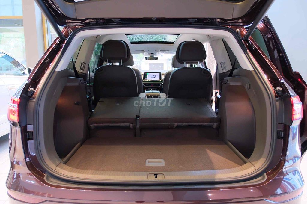 Volkswagen Viloran 2025. Mua bán Ô tô tại Quận 5 Tp Hồ Chí Minh được đăng bởi KhoaLee hình 9