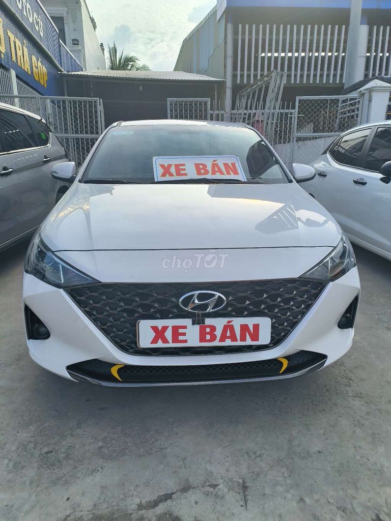 Hyundai Accent 2023 sàn bảng đủ