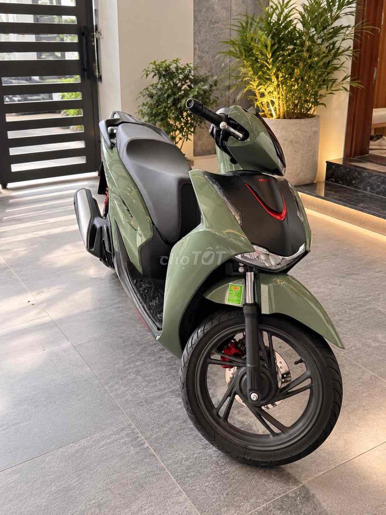 HONDA SH160i 2026 – ОТ СОБСТВЕННИКА – ПРОБЕГ 1000 КМ