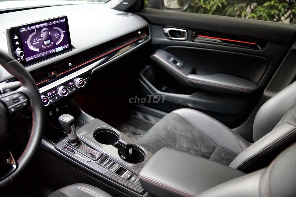 CIVIC RS HEV 2025 CAO CẤP NHẤT,  LƯỚT MỚI NHẤT VN. Mua bán Ô tô tại Quận 10 Tp Hồ Chí Minh được đăng bởi PC Trương hình 15