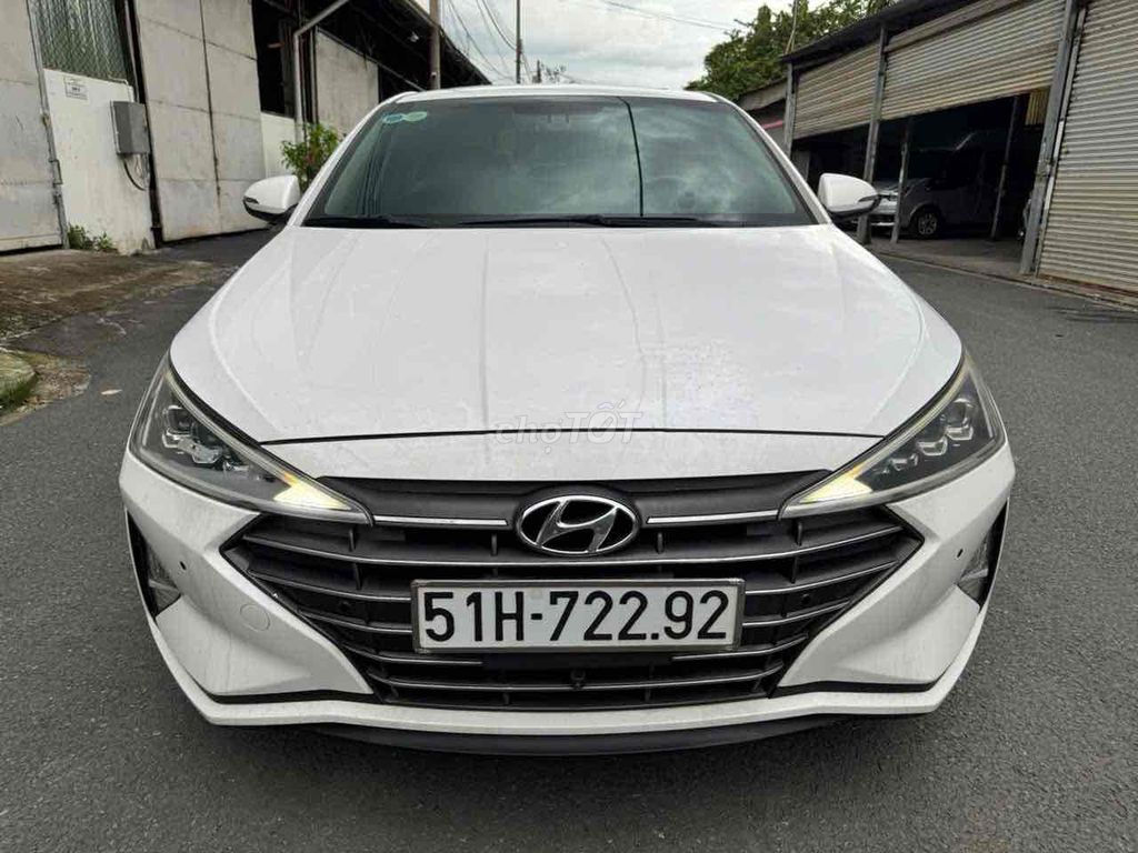 Bán Huyndai ELANTRA 2.0 GLS dkld 01/2020 , trắng. Mua bán Ô tô tại Quận Bình Tân Tp Hồ Chí Minh được đăng bởi MR Hiền  hình 1