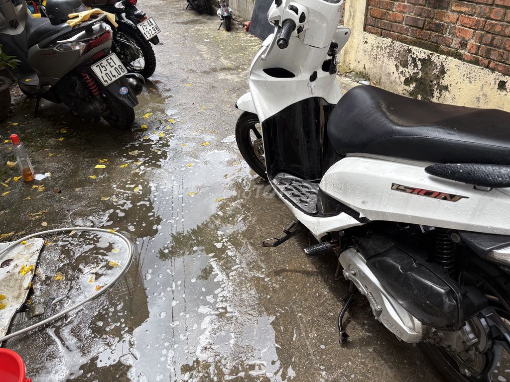 bán visone màu trắng. Mua bán Xe máy tại Thành phố Huế Thừa Thiên Huế được đăng bởi tai hình 2