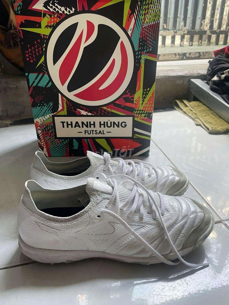 Bán giày đá banh chính hãng. Mua bán Giày dép tại Quận Bình Thạnh Tp Hồ Chí Minh được đăng bởi hiếu hình 3
