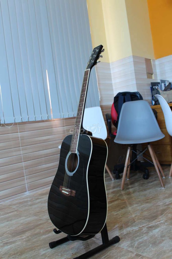 0357876587 - Guitar Acoustic