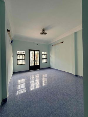 HAI MẶT TIỀN XE HƠI-60M2-NGAY LÊ VĂN DUYỆT-3 TẦNG CHỦ GẤP BÁN