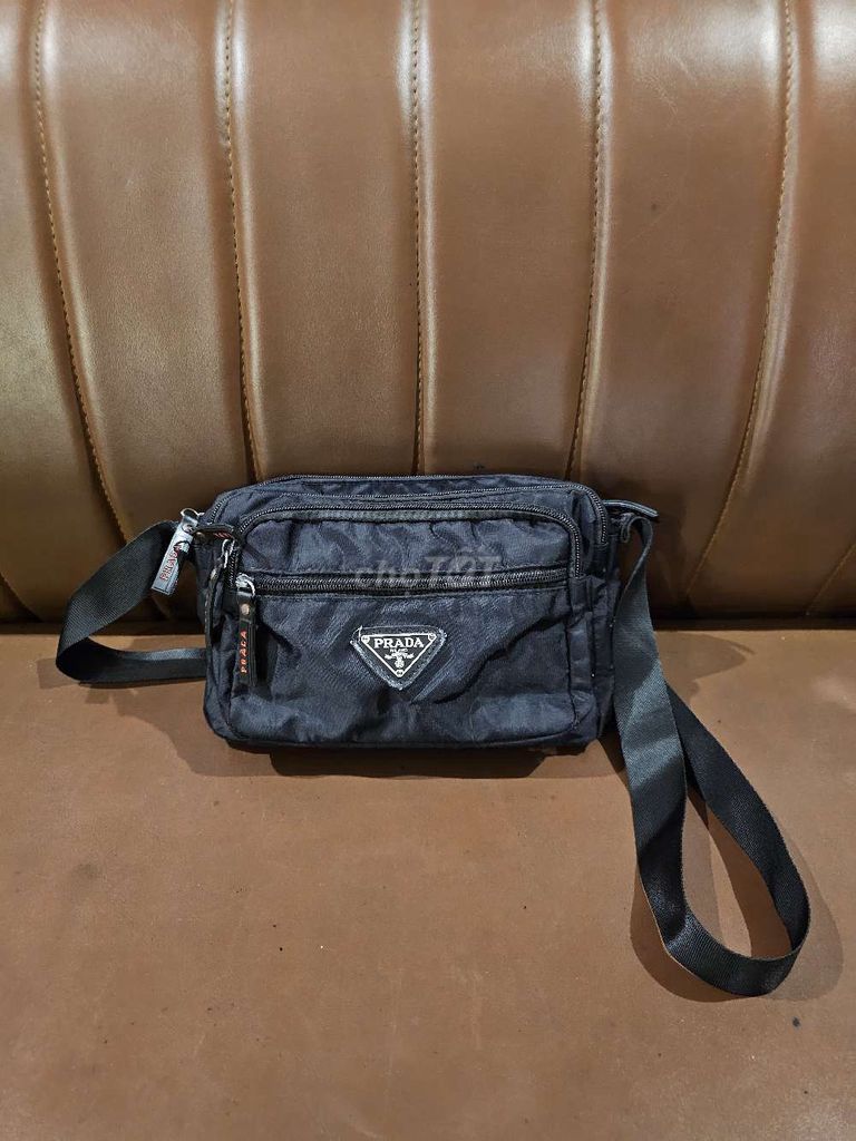 Túi đeo chéo Prada Unisex Đen. Mua bán Túi xách tại Quận Hải Châu Đà Nẵng được đăng bởi CCG Clothes hình 1