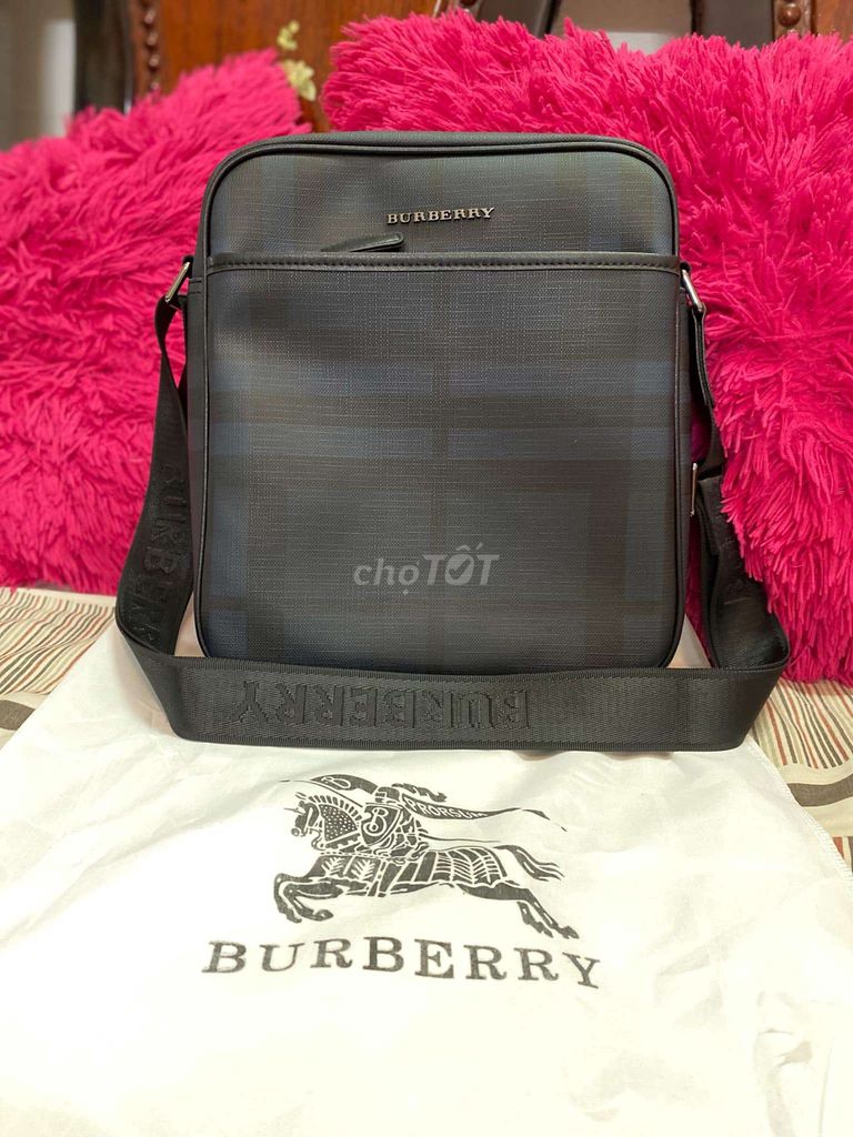 Túi đeo chéo Nam Burberry xt Auth new sang sale