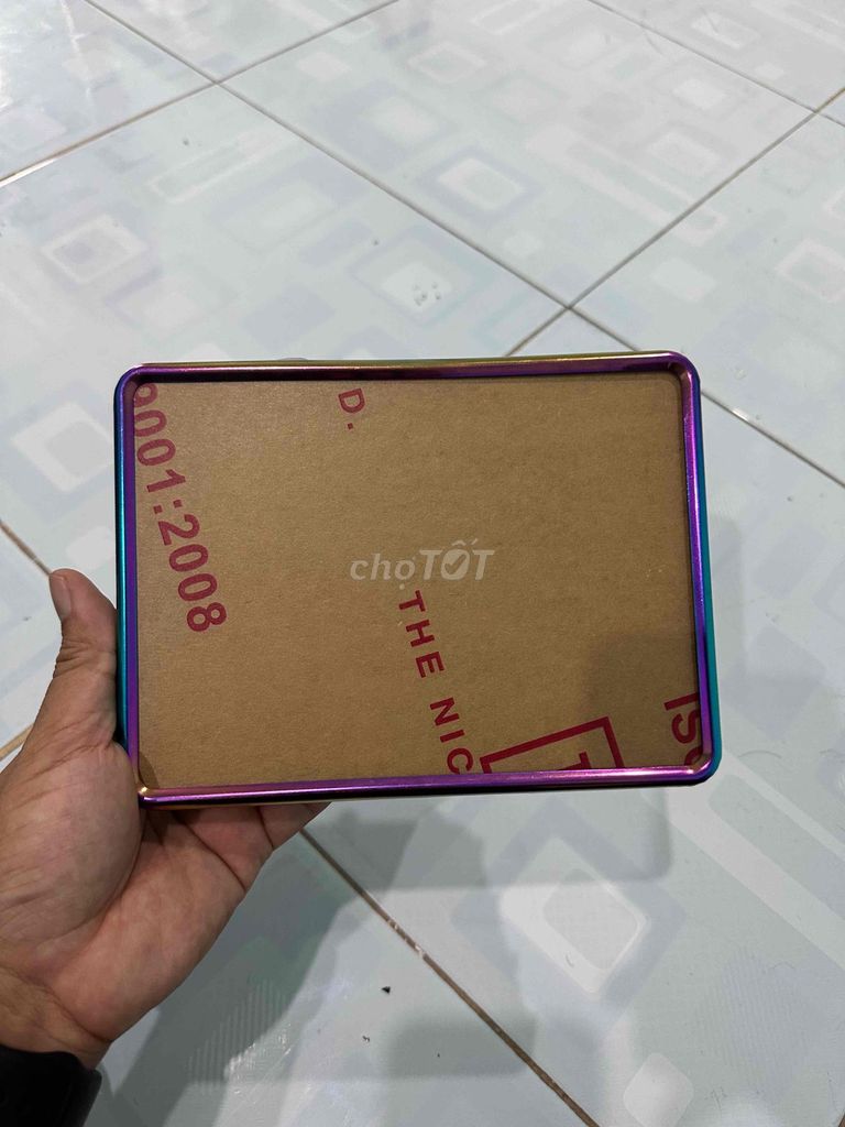 Bộ khung viền biển số titan 7 màu dễ lắp ráp