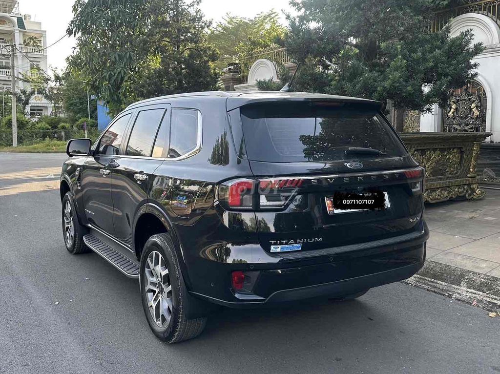 Ford Everest 2022 Titanium Plus 4x4 58000 km Đen. Mua bán Ô tô tại Quận 12 Tp Hồ Chí Minh được đăng bởi Văn Bình hình 3