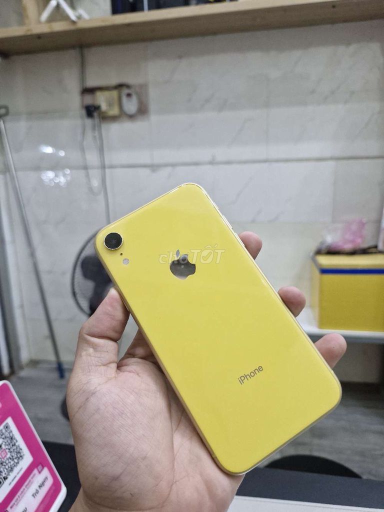 Apple iPhone XR Vàng. Mua bán Điện thoại tại Quận Ninh Kiều Cần Thơ được đăng bởi nguyễn Trần Quân hình 1