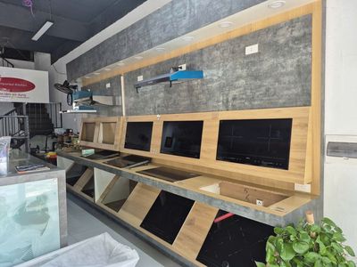 Kệ tủ gỗ màu nâu tại Hà Nội. Mua bán Tủ, kệ gia đình tại Huyện Gia Lâm Hà Nội được đăng bởi Sứng