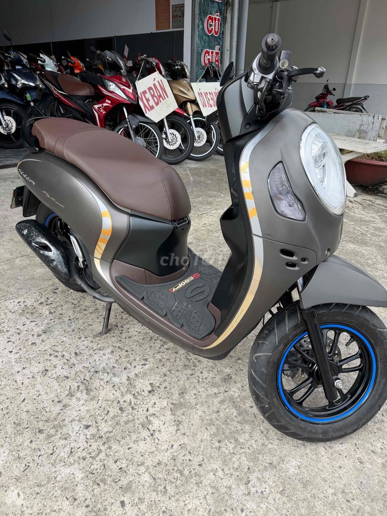 Honda Scoopy màu Xám. Mua bán Xe máy tại Quận Bình Thuỷ Cần Thơ được đăng bởi thiên phúc hình 5