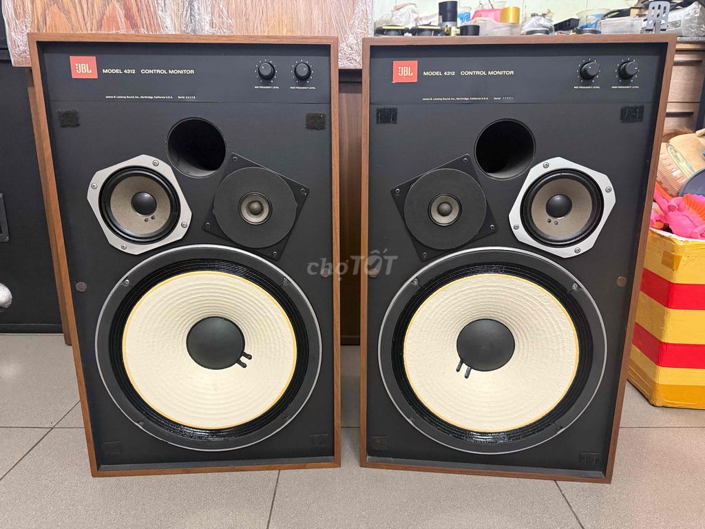 JBL 4312 Thùng gỗ lạng Bass 30. Mua bán Tivi, Âm thanh tại Quận 11 Tp Hồ Chí Minh được đăng bởi Quyền hình 1