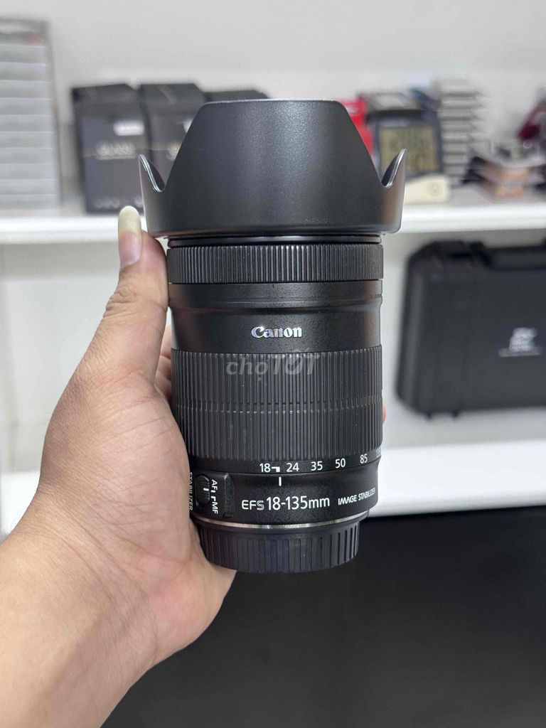 Ống kính Canon EF-S 18-135mm is. Mua bán Máy ảnh, Máy quay tại Quận Thanh Xuân Hà Nội được đăng bởi Minh Hải hình 1