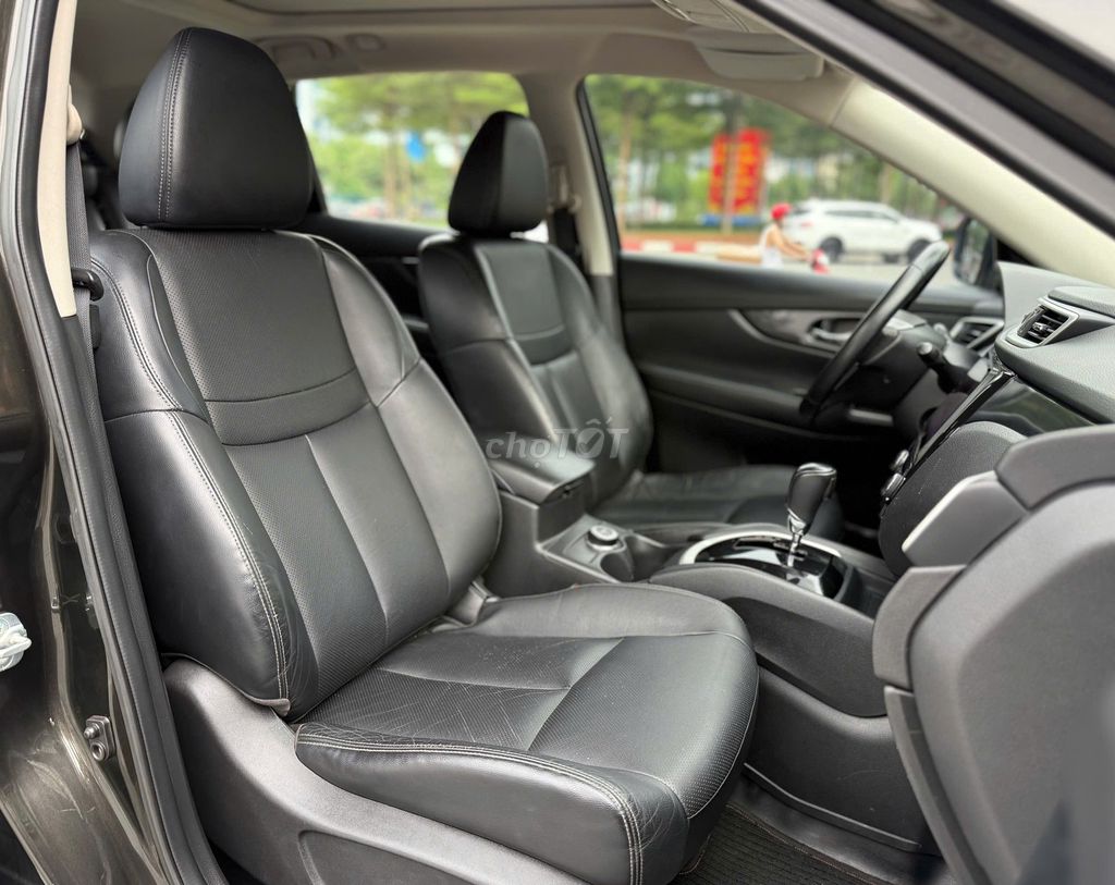 Nissan X-Trail 2.5SV 4X4 2017. Mua bán Ô tô tại Quận Bắc Từ Liêm Hà Nội được đăng bởi Lê Đức Dũng hình 2