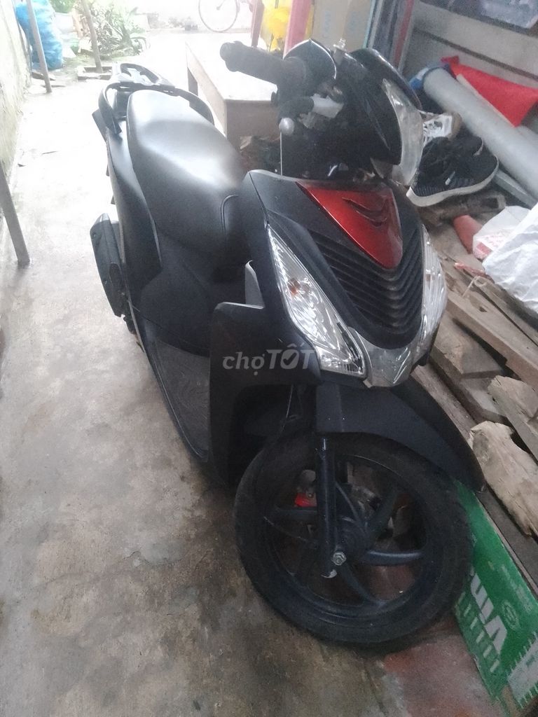 Bán xe vision 2017 còn đẹp. Mua bán Xe máy tại Thị xã Hồng Lĩnh Hà Tĩnh được đăng bởi Khanh Phi hình 2