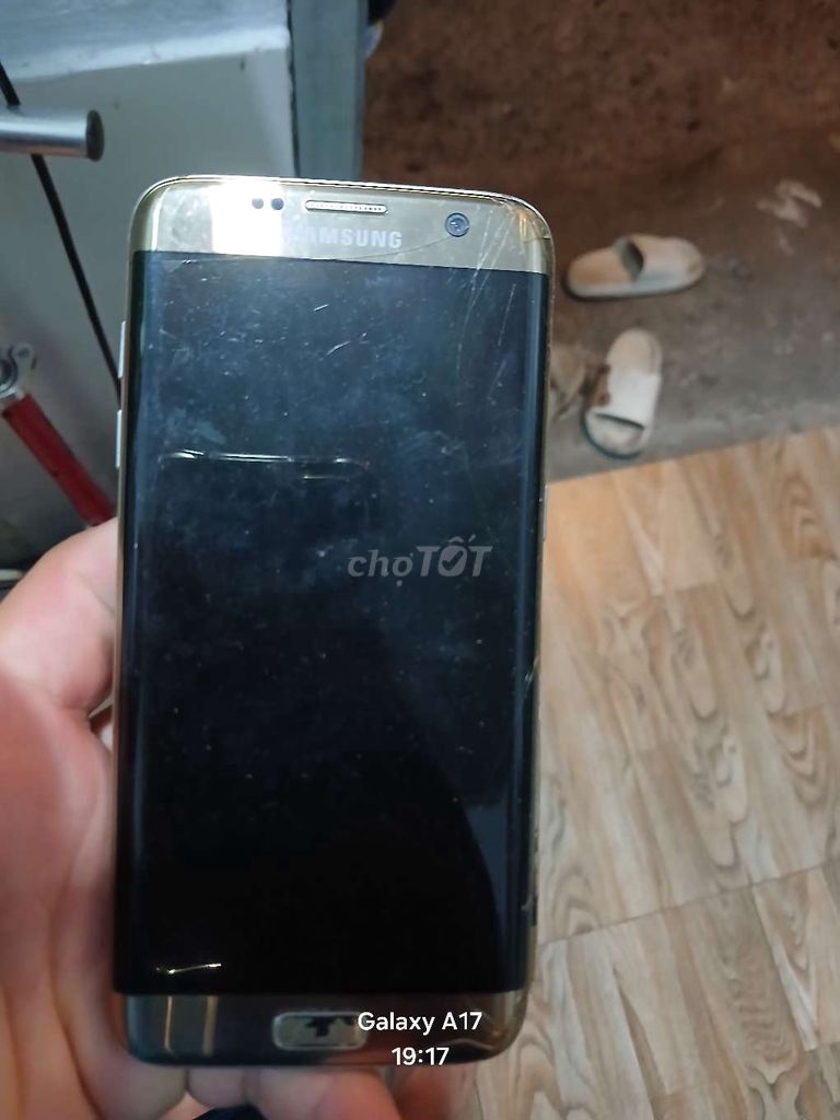 Samsung Galaxy S7 Edge Vàng. Mua bán Điện thoại tại Thành phố Thủ Đức Tp Hồ Chí Minh được đăng bởi Triều lê hình 1