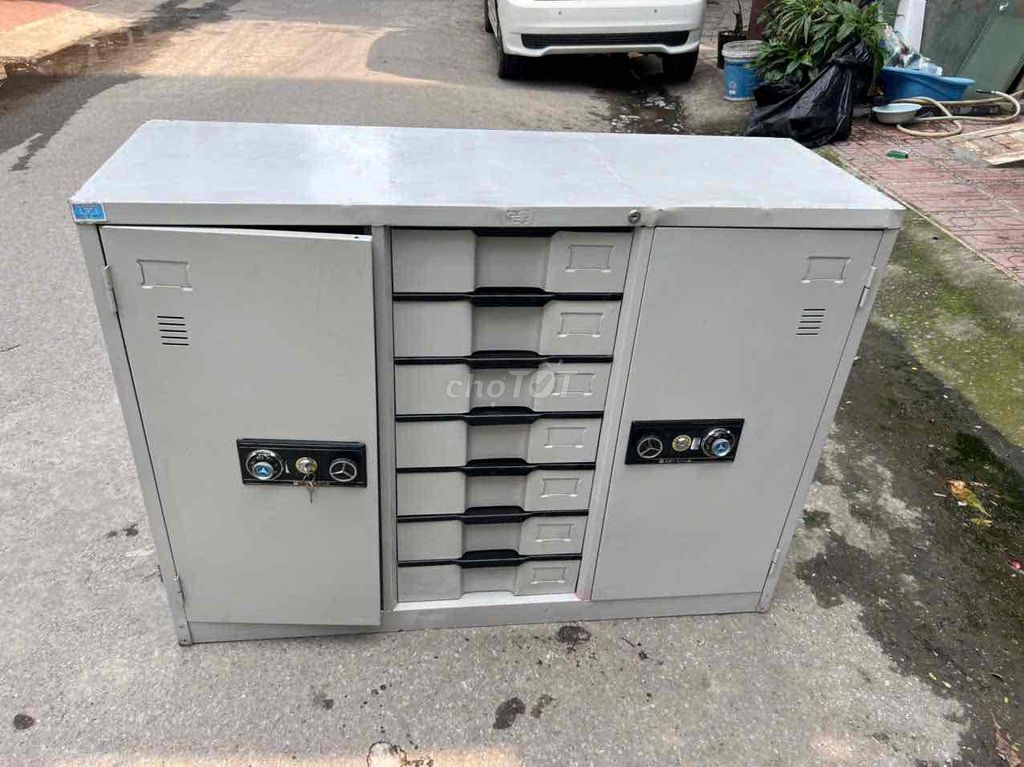 Tủ tài liệu Hòa Phát Sắt Xám 7 ngăn kéo 2 ngăn to. Mua bán Đồ dùng văn phòng tại Quận Hà Đông Hà Nội được đăng bởi HÀ HUYỀN hình 1