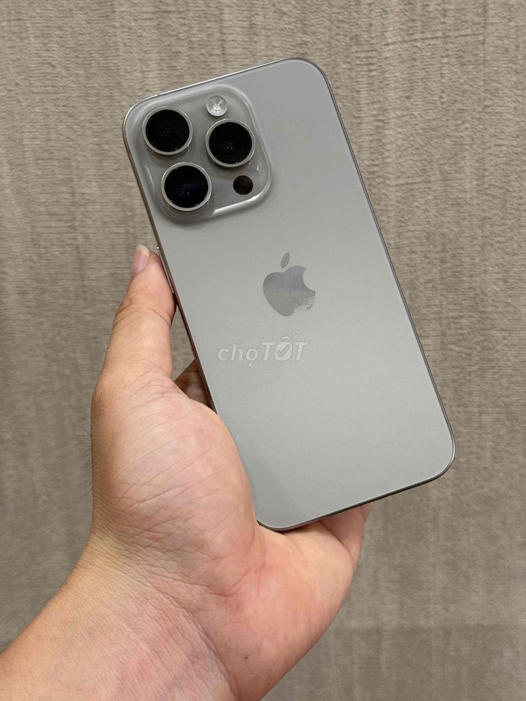 Apple iPhone 15 Pro 256GB Natural Mỹ 99%. Mua bán Điện thoại tại Quận Ninh Kiều Cần Thơ được đăng bởi VIET NGHIA MOBILE hình 1