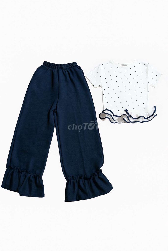 Set bộ áo chấm bi+ quần phối bèo. Mua bán Quần áo tại Thành phố Thủ Đức Tp Hồ Chí Minh được đăng bởi Tiệm ByDâu hình 1