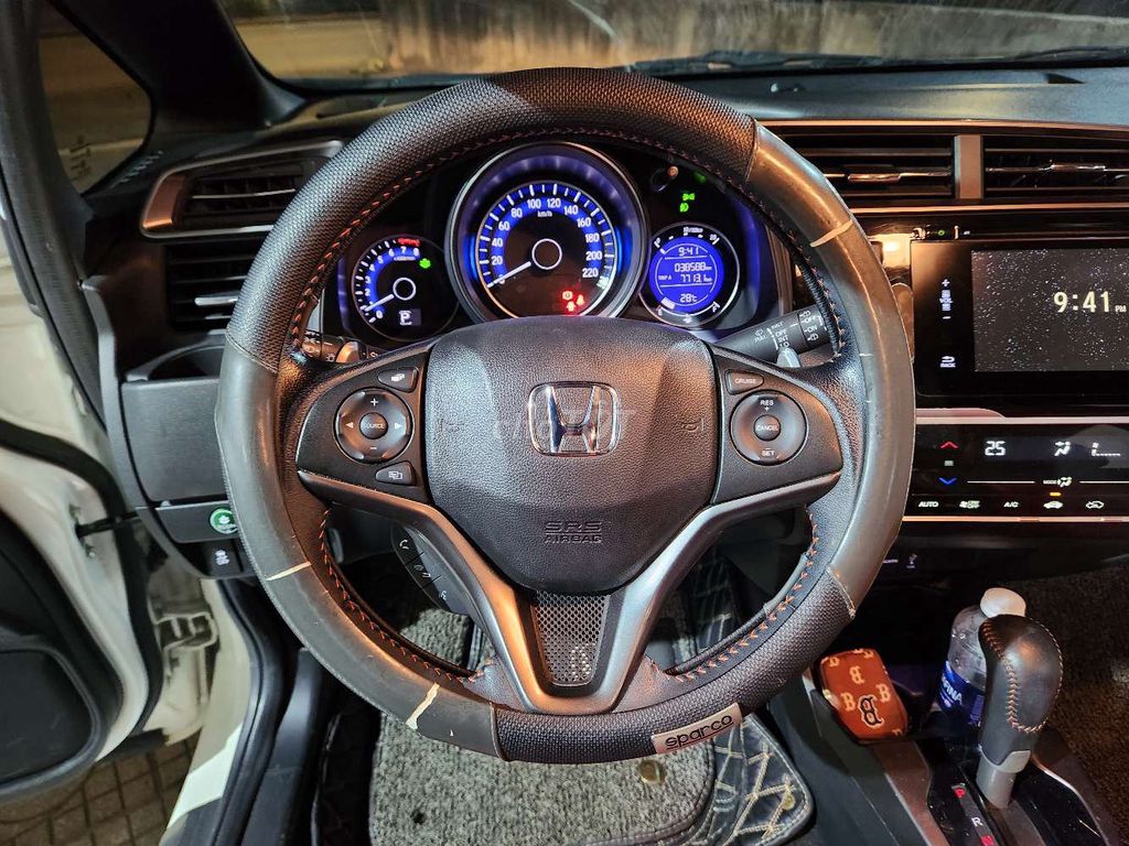 Honda Jazz RS 1.5AT 2018 38000 km. Mua bán Ô tô tại Thành phố Thủ Đức Tp Hồ Chí Minh được đăng bởi BÌNH VÌNH PHÚ CHUYÊN XE LƯỚT BAO TEST HÃNG  hình 8