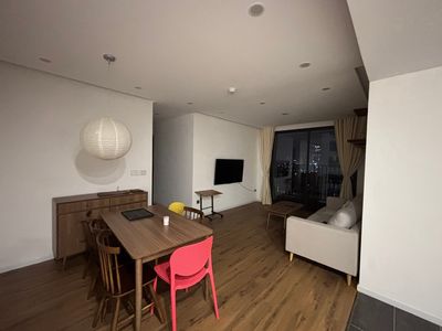 Cho thuê căn 2 ngủ -2wc tại 6th Element Nguyễn Văn Huyên