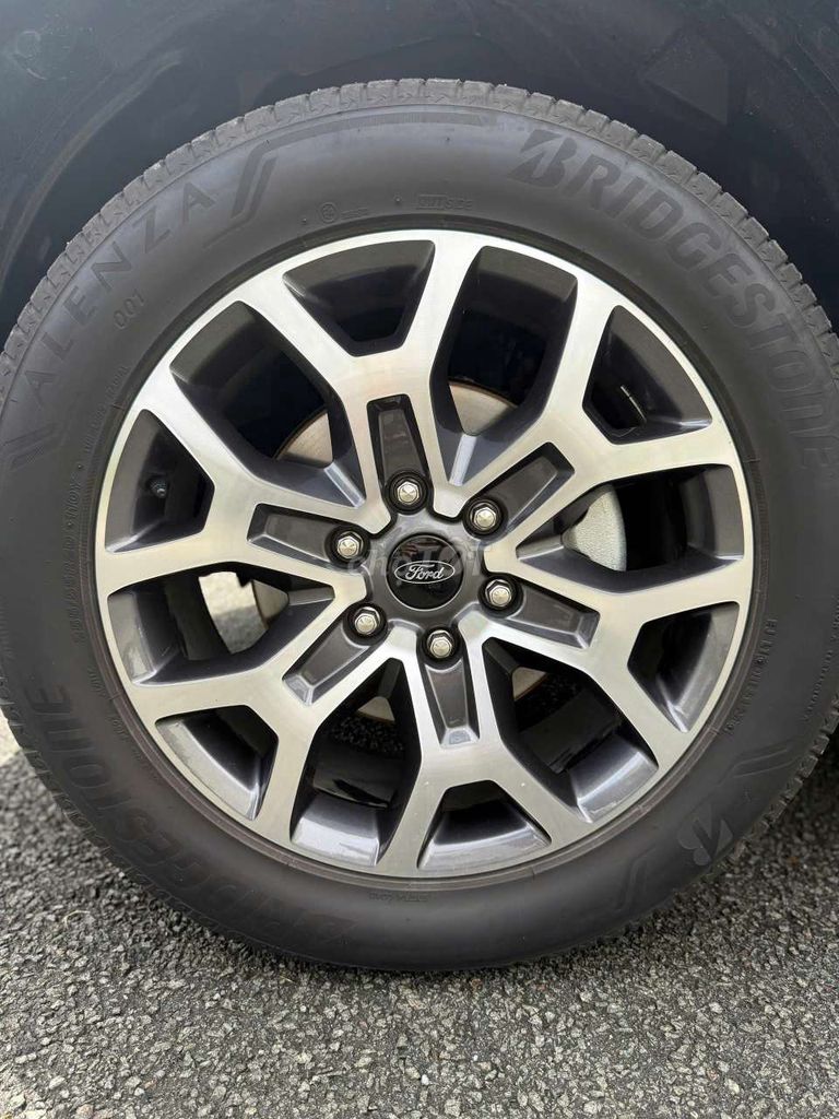 Ford Everest 2023 Titanium 2.0 AT 4x4 - 35000 km. Mua bán Ô tô tại Thành phố Thủ Đức Tp Hồ Chí Minh được đăng bởi VÕ NGỌC HOÀNG hình 19