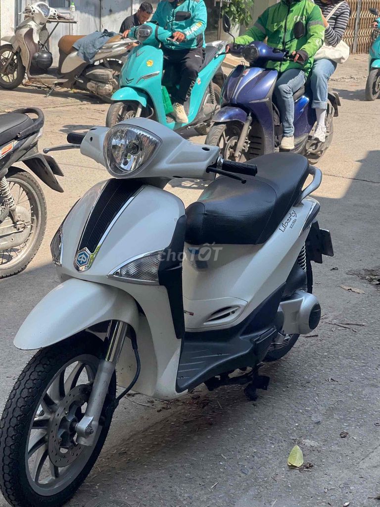Piaggio Liberty Белый Скутер 2015 с плавным ходом