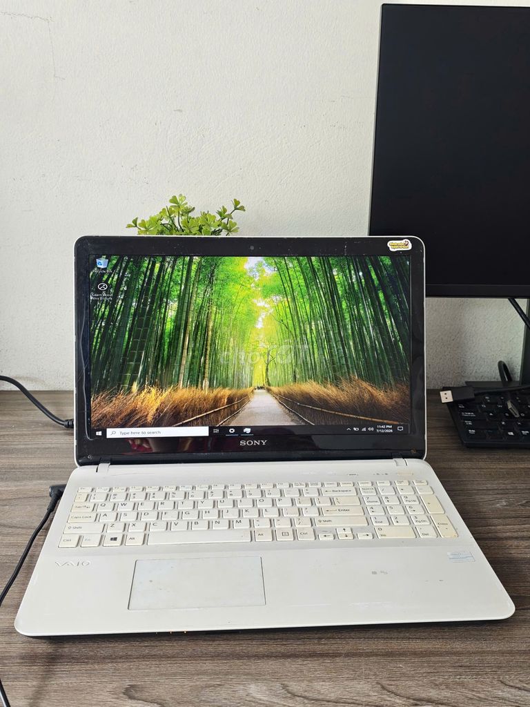 Sony Vaio i5-3337U 15.6 inch 6GB/500GB Trắng. Mua bán Laptop tại Quận Cầu Giấy Hà Nội được đăng bởi Linh hình 1