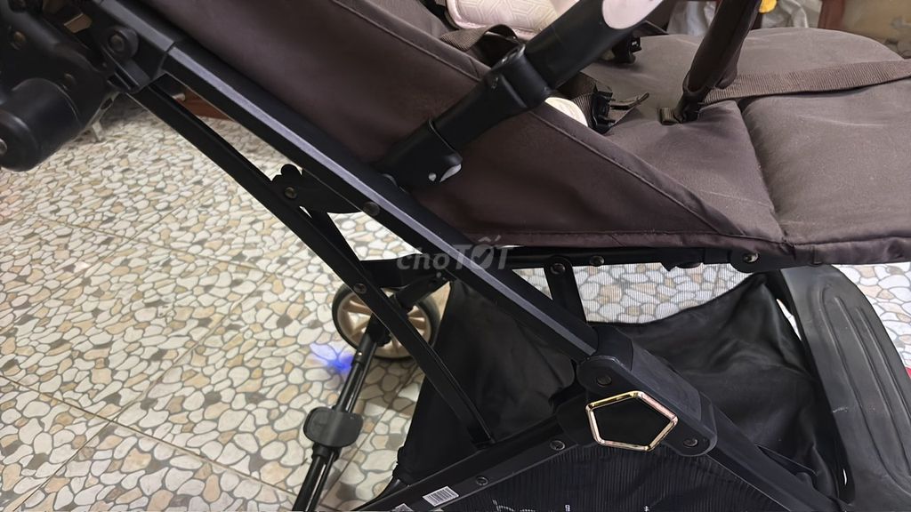 Xe đẩy Baobaohao Y8 Nâu đẩy 2 chiều. Mua bán Mẹ và bé tại Quận 12 Tp Hồ Chí Minh được đăng bởi Ngô Thị Ngọc Yến hình 1