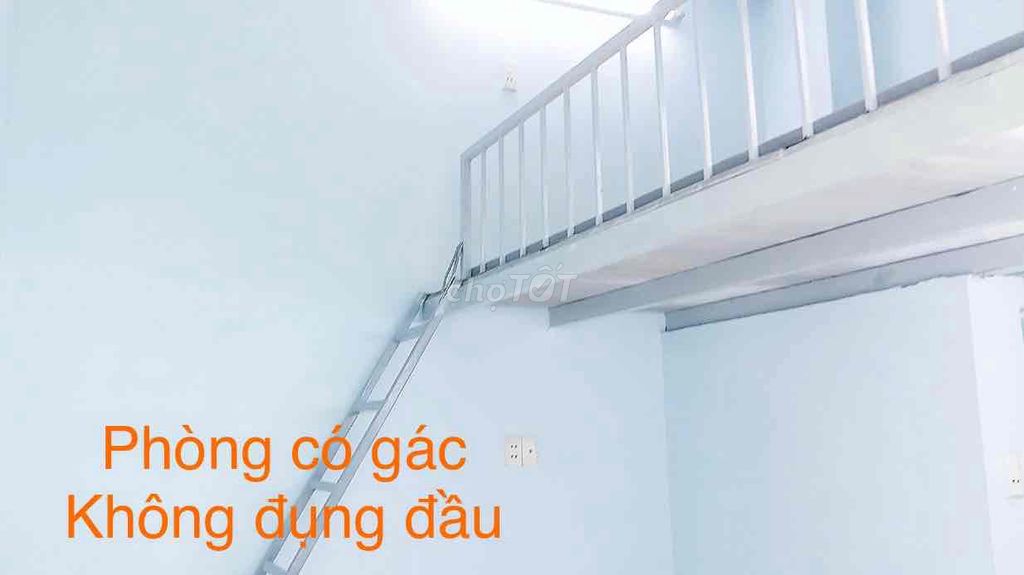 Phòng ban công 18m2 có gác chỉ 2.4tr gần chợ An Nhơn P6