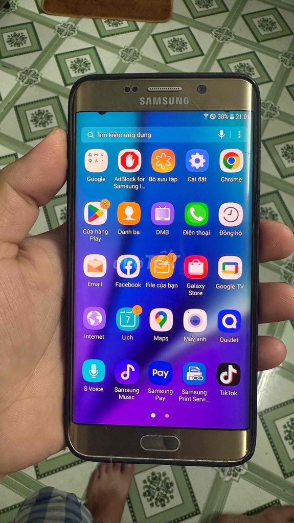 Samsung Galaxy S6 Edge Plus Vàng Nứt lưng. Mua bán Điện thoại tại Thành phố Thủ Đức Tp Hồ Chí Minh được đăng bởi MR Đặng hình 1