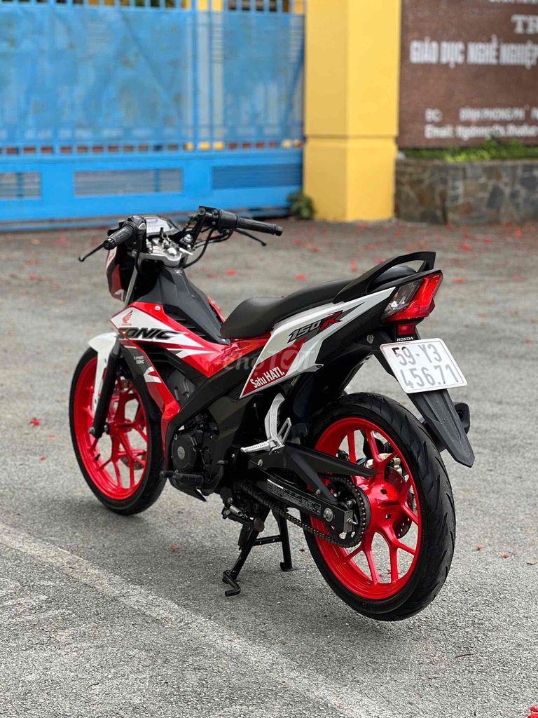 HONDA SONIC BSTP 34567 chính chủ. Mua bán Xe máy tại Thành phố Thủ Đức Tp Hồ Chí Minh được đăng bởi Xe Máy Nguyễn Phụng hình 2
