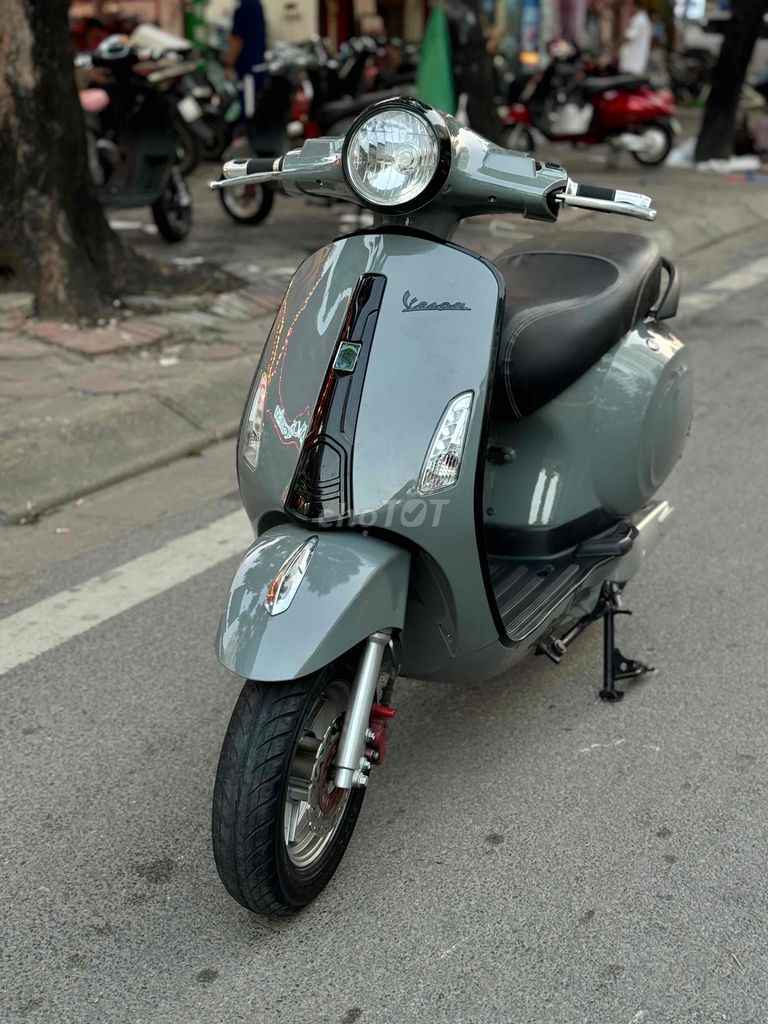 Vespa xâm bình lướt 2k23 , giấy tờ đầy đủ