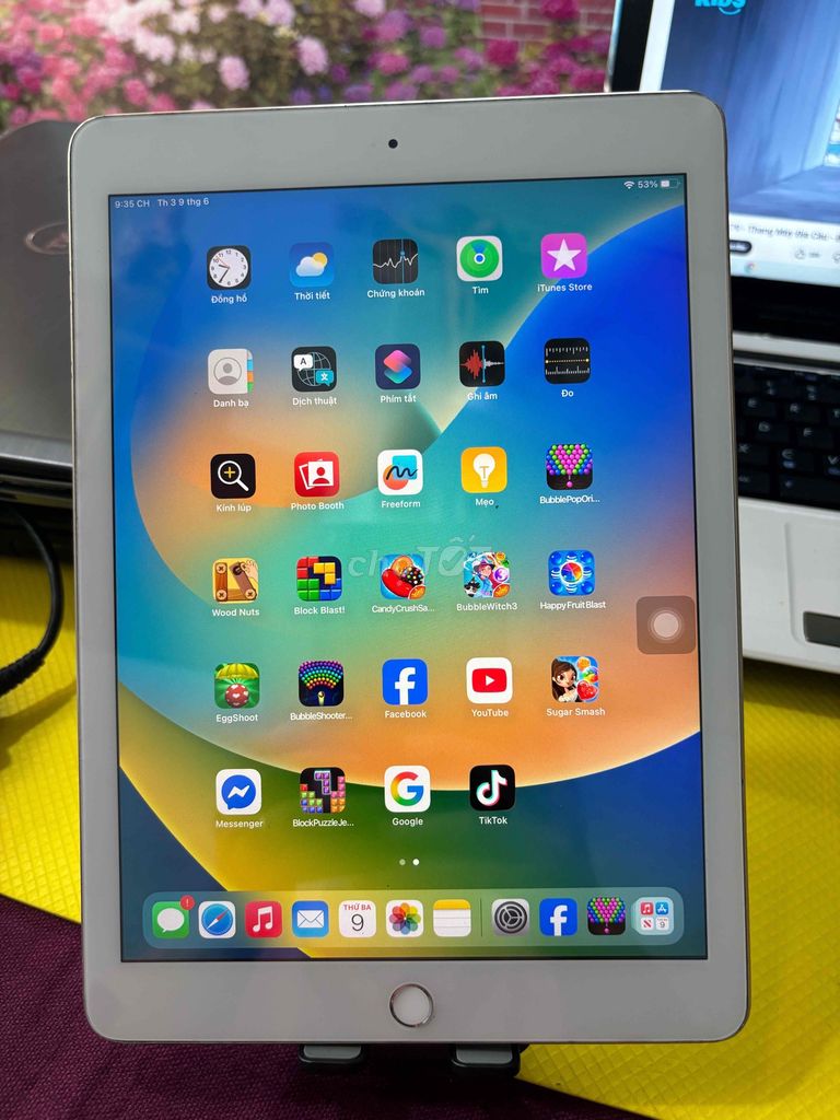 Apple iPad thế hệ 5 32GB. Mua bán Máy tính bảng tại Quận 10 Tp Hồ Chí Minh được đăng bởi Nguyễn Hoài Anh Vũ hình 1