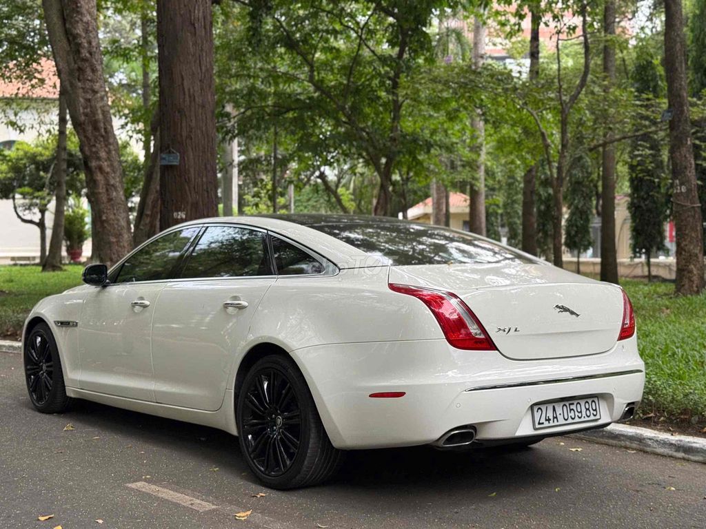 Jaguar XJ series 2010 - 90000 km. Mua bán Ô tô tại Quận 11 Tp Hồ Chí Minh được đăng bởi Nam hình 5