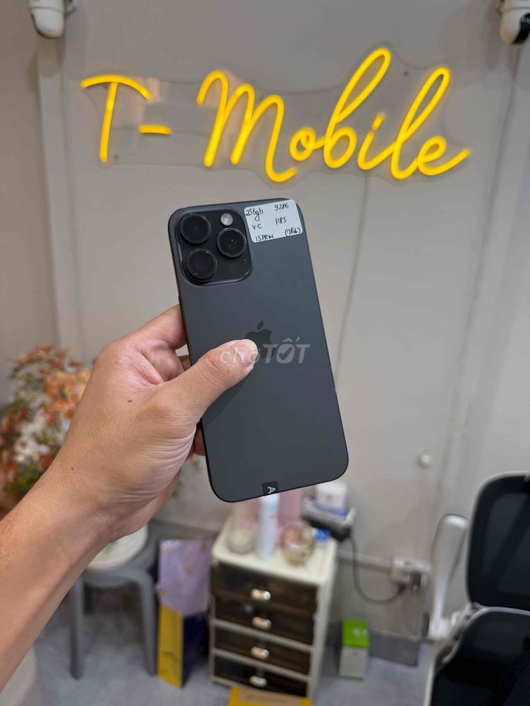 15 Pro Max 256GB Đen Zin full bản khay sim. Mua bán Điện thoại tại Quận Thanh Xuân Hà Nội được đăng bởi Ngô Tráng T Mobile hình 1