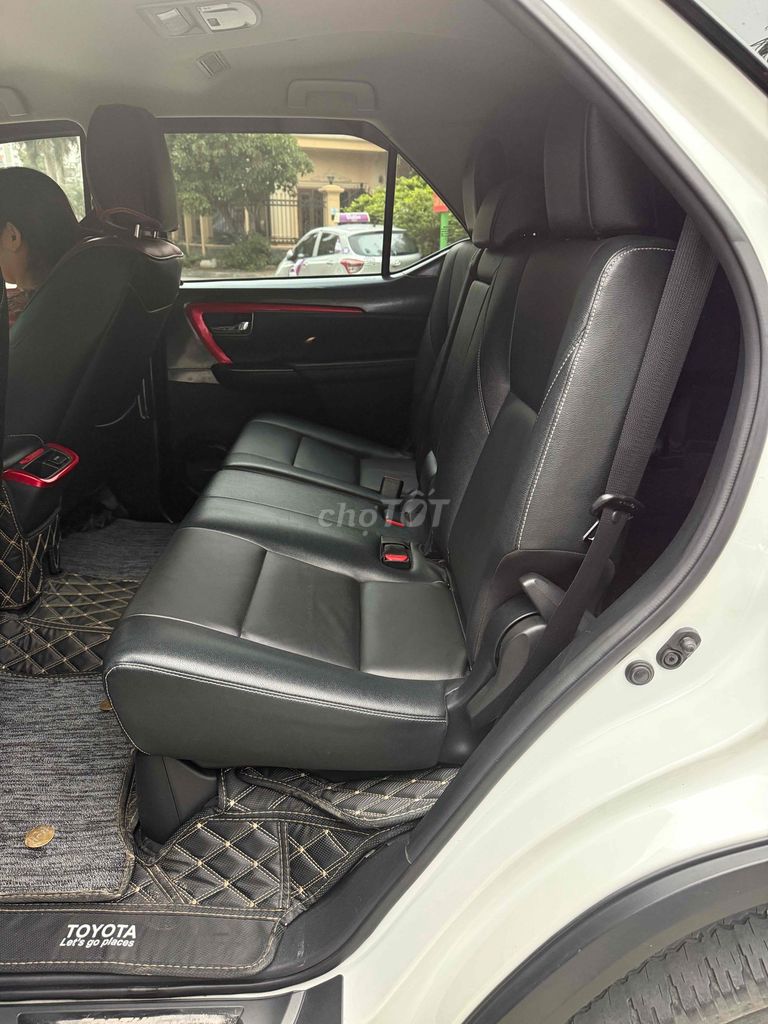 Toyota Fortuner 2022 2.4 4x2 AT - 36000 km. Mua bán Ô tô tại Quận Thanh Xuân Hà Nội được đăng bởi Nguyen van Nam hình 9
