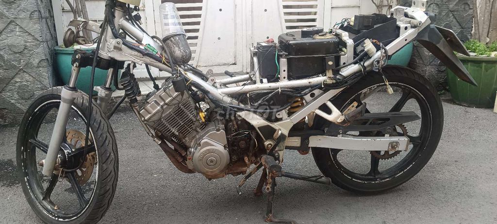 Phụ tùng Suzuki FX 125cc Bạc. Mua bán Phụ tùng xe tại Quận Gò Vấp Tp Hồ Chí Minh được đăng bởi Vũ Hải hình 4