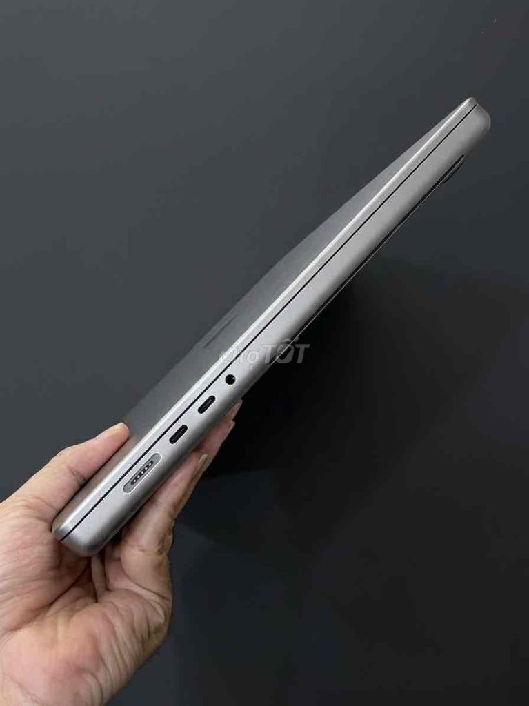 Apple Macbook Pro M1 Max 16 inch 32GB/1TB. Mua bán Laptop tại Quận Thanh Xuân Hà Nội được đăng bởi quỳnh chi hình 1