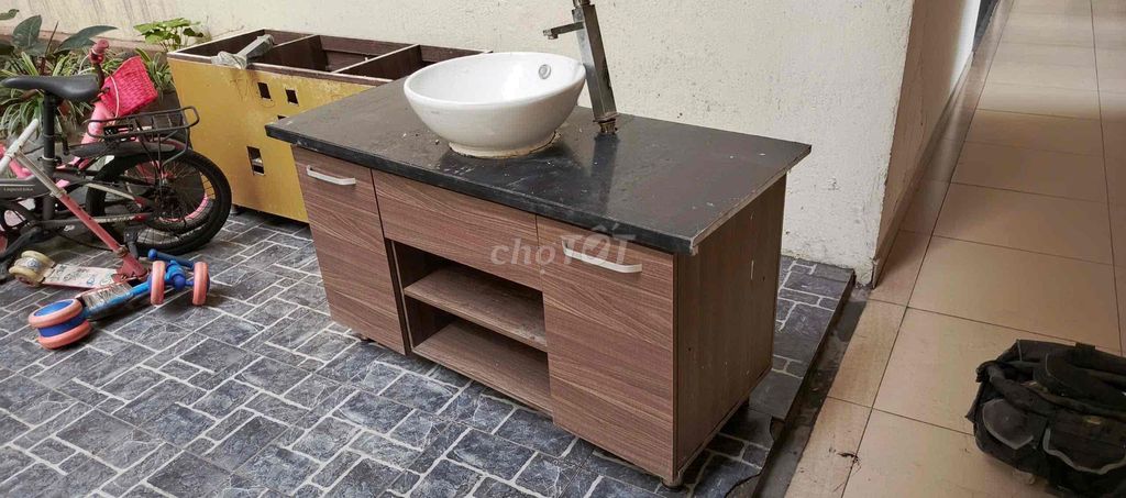 cần thanh lý bồn rửa COTTO và vòi rửa loại tốt