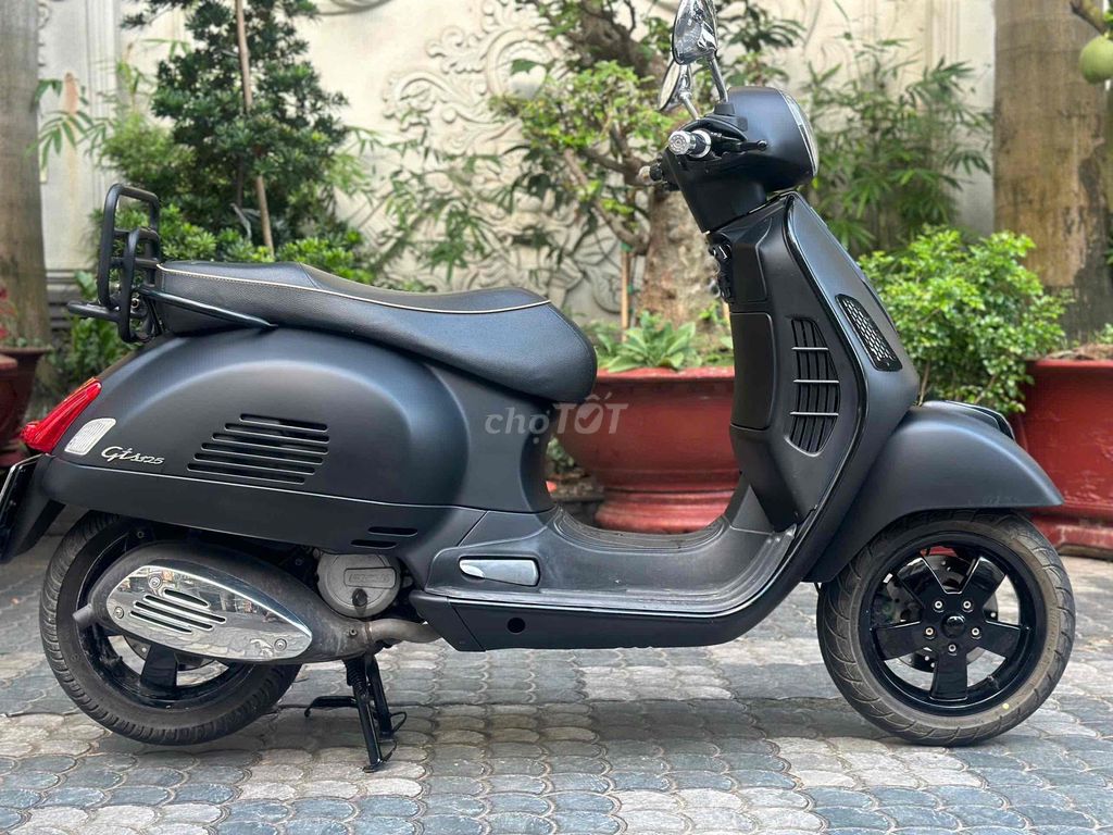 Xe Vespa GTS 125 đời 2013 BSTP chính chủ ký. Mua bán Xe máy tại Quận 10 Tp Hồ Chí Minh được đăng bởi Xe cũ đẹp giá rẻ hình 5