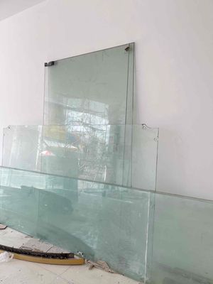 thanh lý mấy tấm kính cường lực dày dặn. Mua bán Nội thất, đồ gia dụng khác tại Quận 6 Tp Hồ Chí Minh được đăng bởi Vân