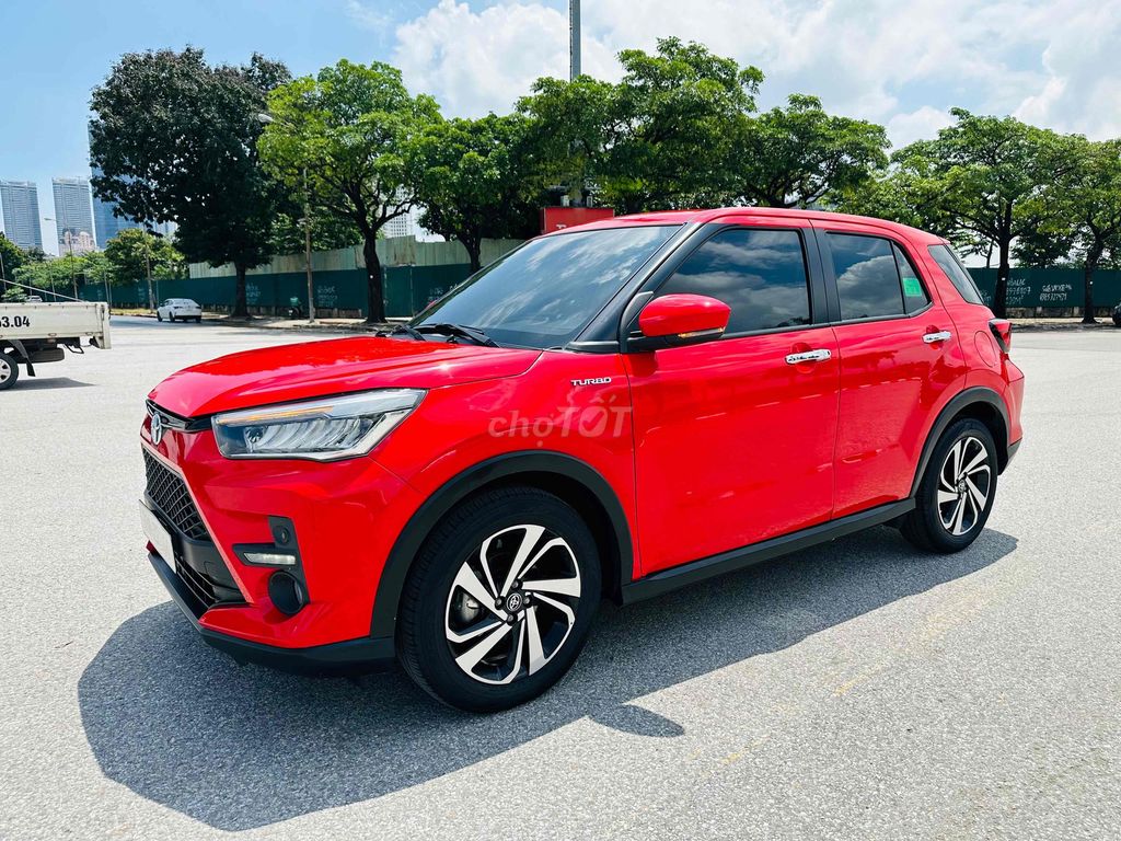 Toyota Raize 1.0 Turbo 2024 Красный