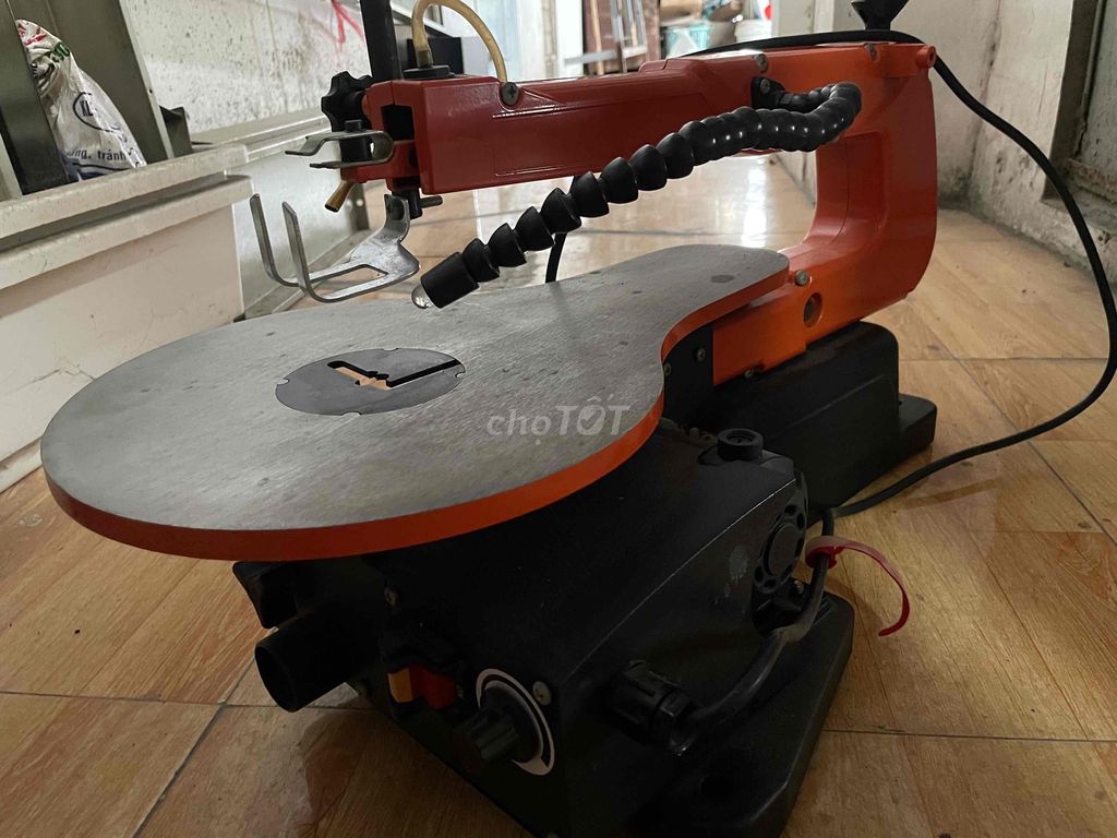 Máy cưa lọng bàn Luxter DK400 Cam Đen Còn mới. Mua bán Đồ chuyên dụng, Giống nuôi trồng tại Quận Thanh Xuân Hà Nội được đăng bởi Phong Đạt hình 1