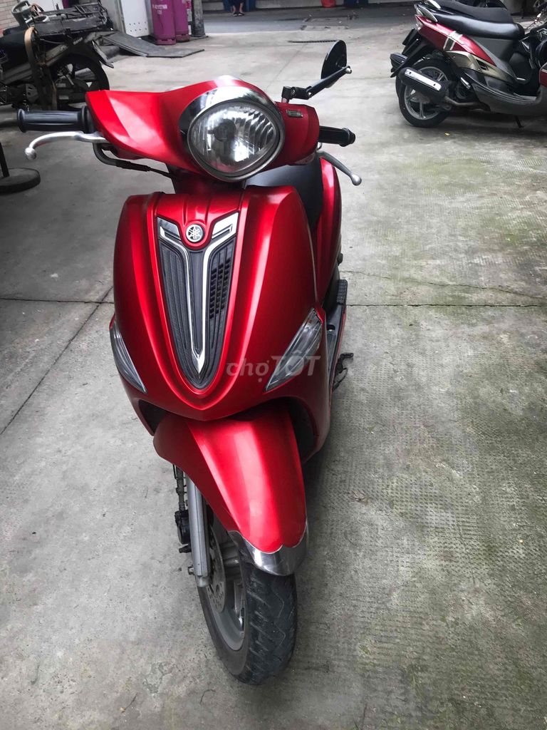 Скутер Yamaha Nozza красный