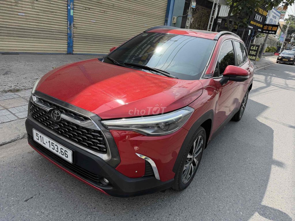 Тойота Кросс V 2021 красный