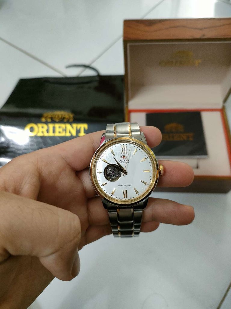 Kẹt tiền bán chiếc Orient cơ chuẩn