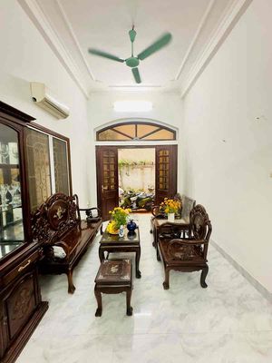 Cho Thuê nguyên căn 2 tầng Di Trạch Hoài Đức 45m 2PN 5 triệu. Cho thuê nhà ở tại Huyện Hoài Đức Hà Nội được đăng bởi Nguyễn Định